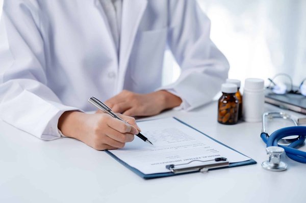 Les meilleures pratiques pour assurer une documentation précise et complète en tant qu'infirmier