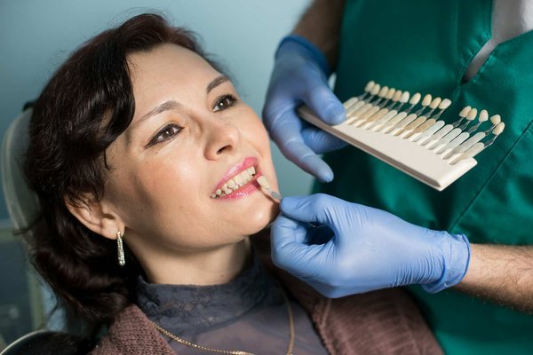Quels services de dentisterie esthétique sont offerts à Mascouche ?